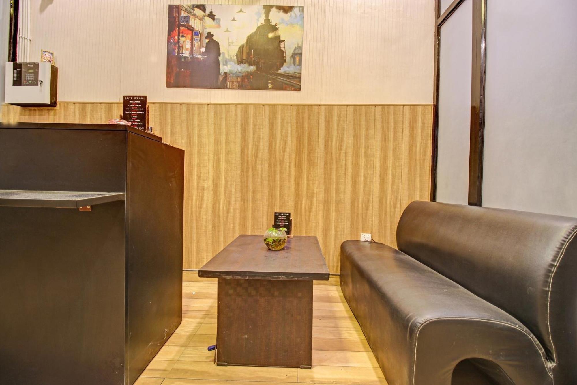 Super Townhouse Kachnar House Vikas Nagar Otel Hasanganj Dış mekan fotoğraf